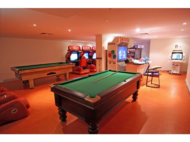 23 Ferny Avenue, Surfers Paradise QLD 4217