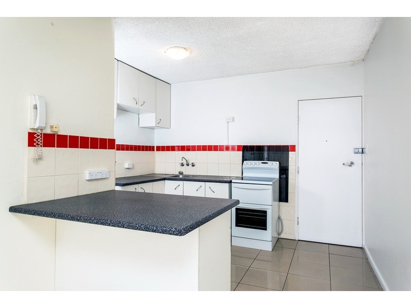 36 “Paradise Towers”/3049 Surfers Paradise Boulevard, Surfers Paradise QLD 4217