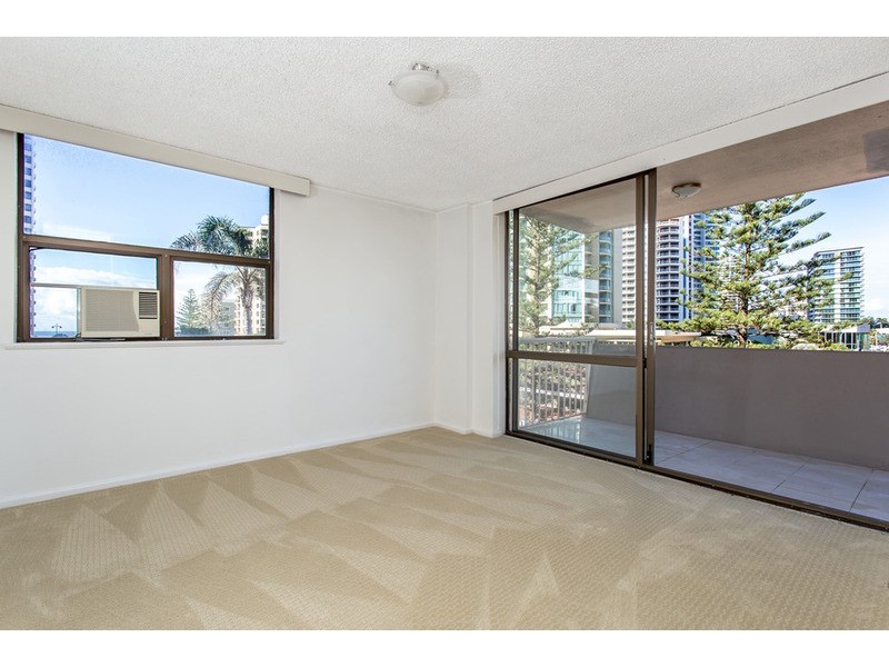 36 “Paradise Towers”/3049 Surfers Paradise Boulevard, Surfers Paradise QLD 4217