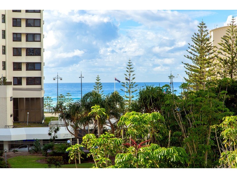 36 “Paradise Towers”/3049 Surfers Paradise Boulevard, Surfers Paradise QLD 4217