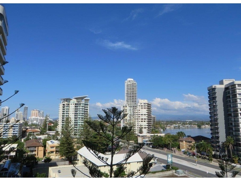 Aristocrat /19 Aubrey Street, Surfers Paradise QLD 4217
