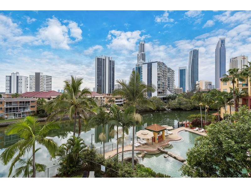 11/11 Paradise Island Drive, Surfers Paradise QLD 4217
