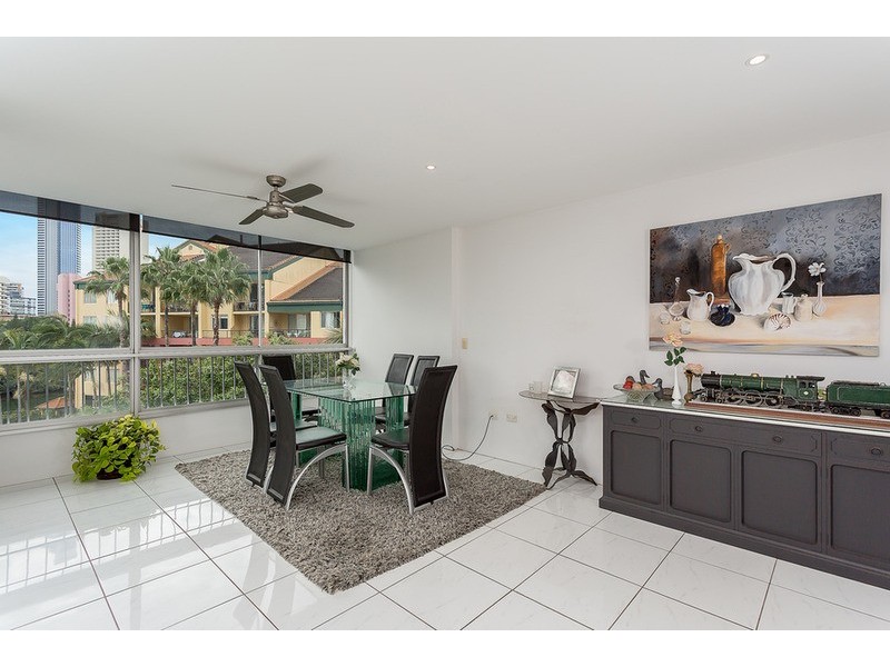 11/11 Paradise Island Drive, Surfers Paradise QLD 4217