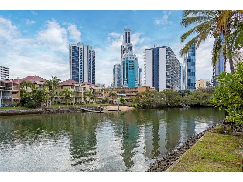 11/11 Paradise Island Drive, Surfers Paradise QLD 4217