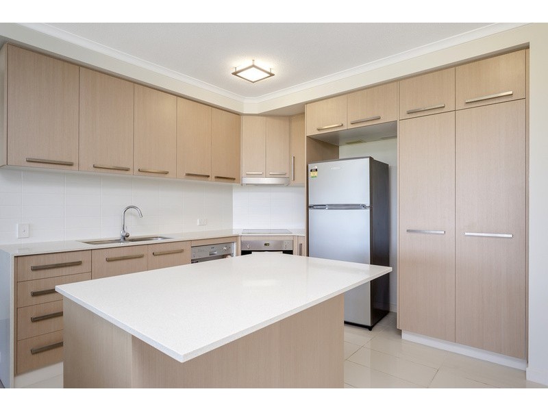 135 Lakelands Drive, Merrimac QLD 4226