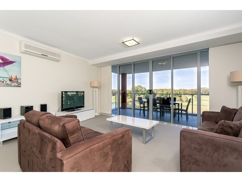 135 Lakelands Drive, Merrimac QLD 4226