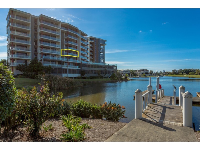135 Lakelands Drive, Merrimac QLD 4226
