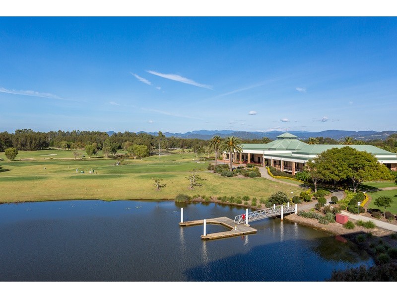 135 Lakelands Drive, Merrimac QLD 4226