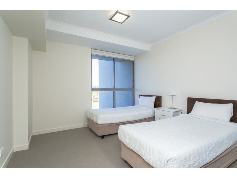 135 Lakelands Drive, Merrimac QLD 4226