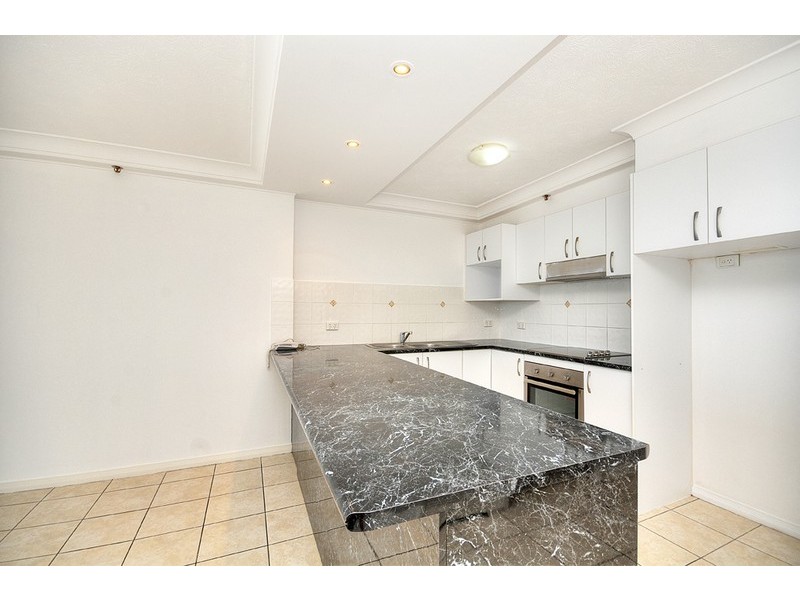 28 Northcliffe Terrace, Surfers Paradise QLD 4217
