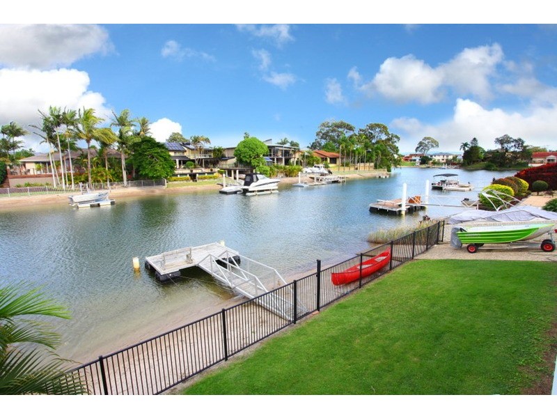 30 Conifer Crescent, Broadbeach Waters QLD 4218
