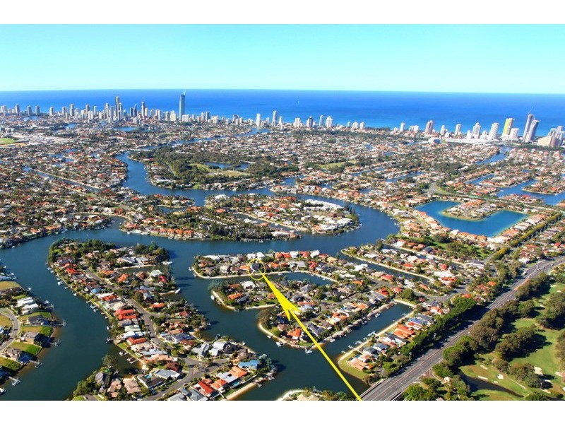 30 Conifer Crescent, Broadbeach Waters QLD 4218
