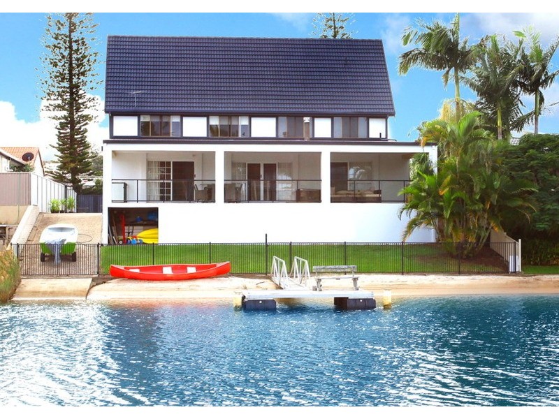 30 Conifer Crescent, Broadbeach Waters QLD 4218