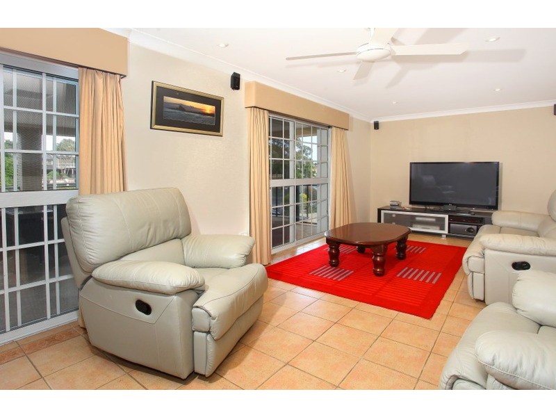 30 Conifer Crescent, Broadbeach Waters QLD 4218