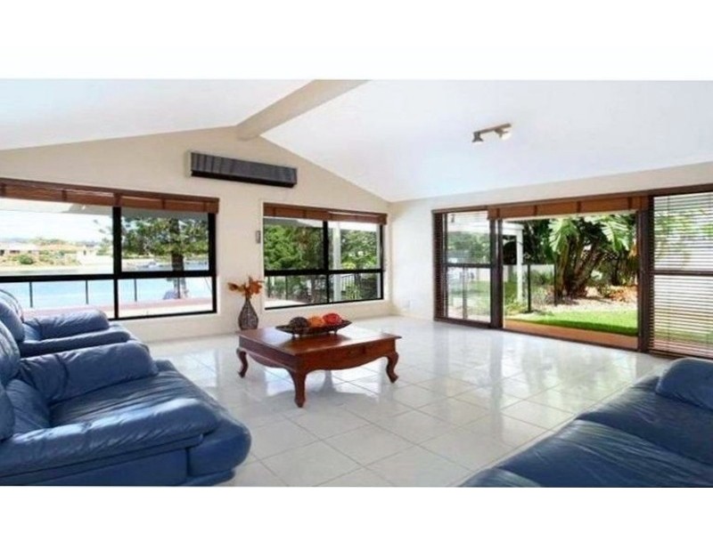 14 Forster Avenue, Sorrento QLD 4217