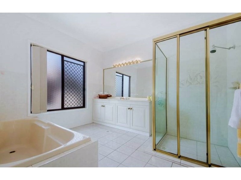 14 Forster Avenue, Sorrento QLD 4217