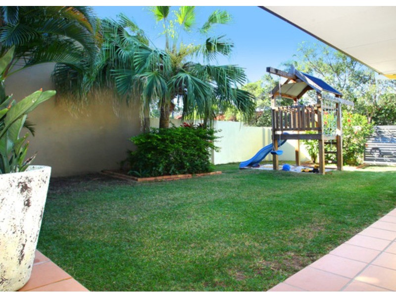 8  Clontarf Avenue, Bundall QLD 4217