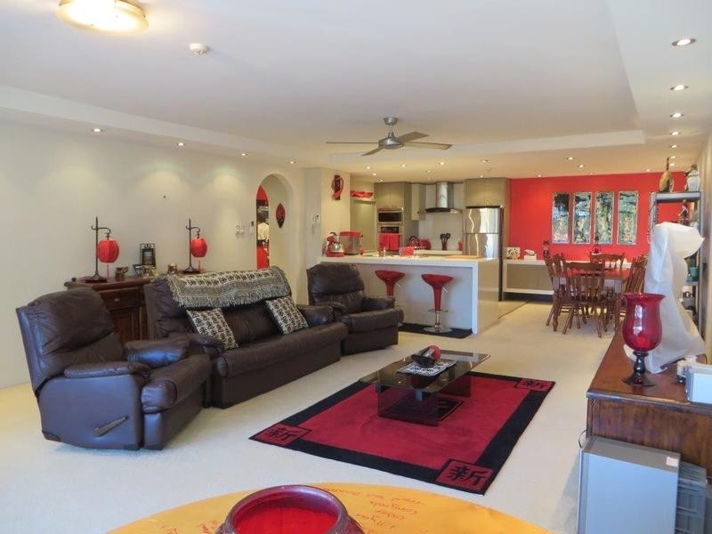 33 Thornton Street, Surfers Paradise QLD 4217