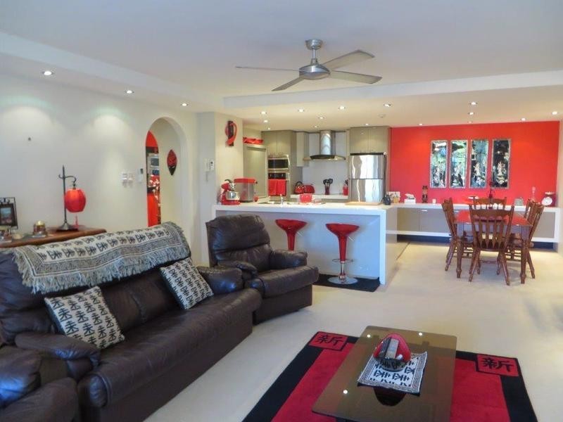 33 Thornton Street, Surfers Paradise QLD 4217