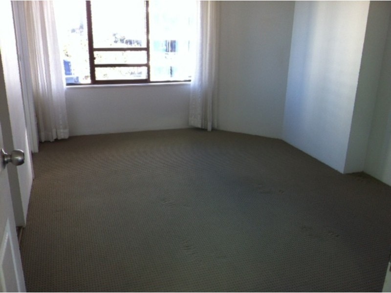 5 Enderley Avenue, Surfers Paradise QLD 4217