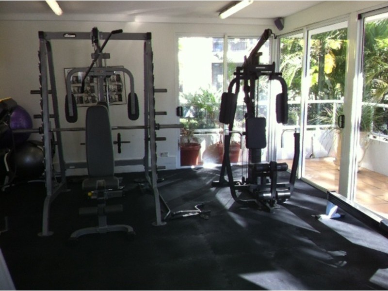 5 Enderley Avenue, Surfers Paradise QLD 4217