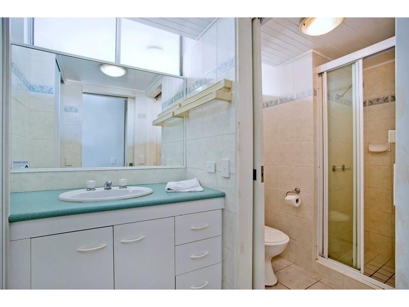 2 Ocean Avenue, Surfers Paradise QLD 4217