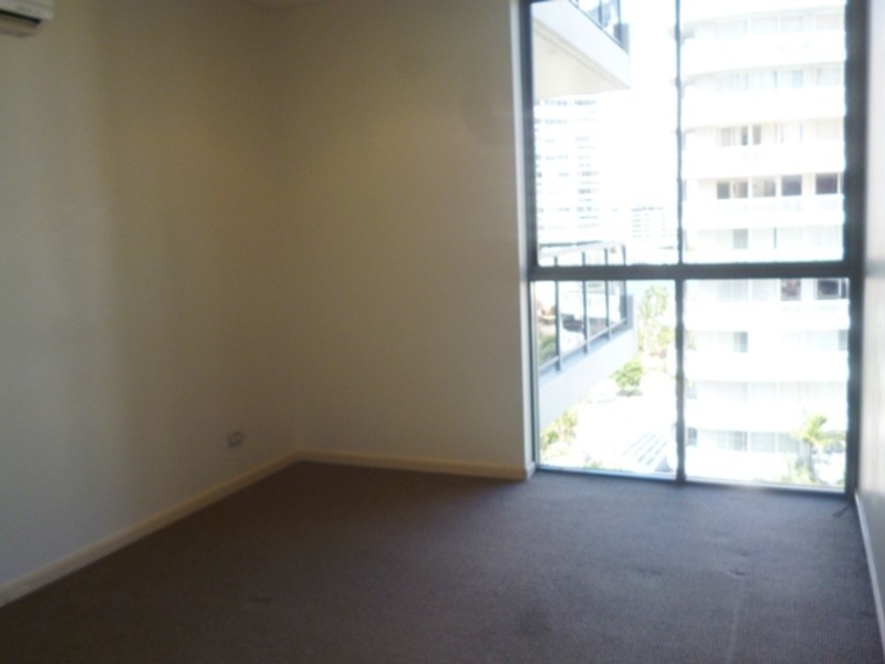 18 Cypress Avenue, Surfers Paradise QLD 4217