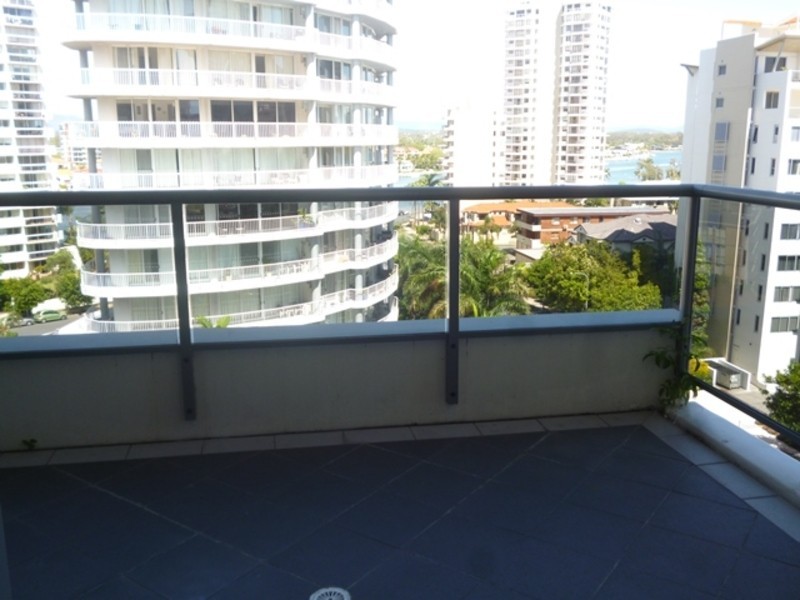 18 Cypress Avenue, Surfers Paradise QLD 4217
