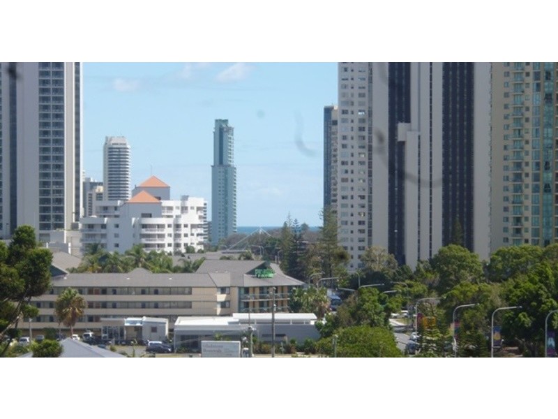 18 Cypress Avenue, Surfers Paradise QLD 4217