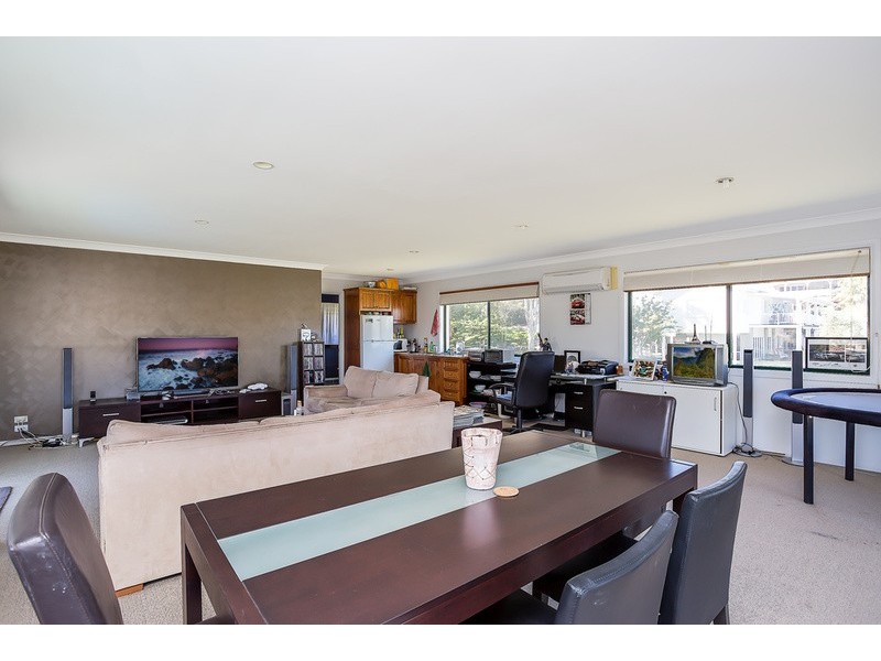 42 Reed Street, Ashmore QLD 4214