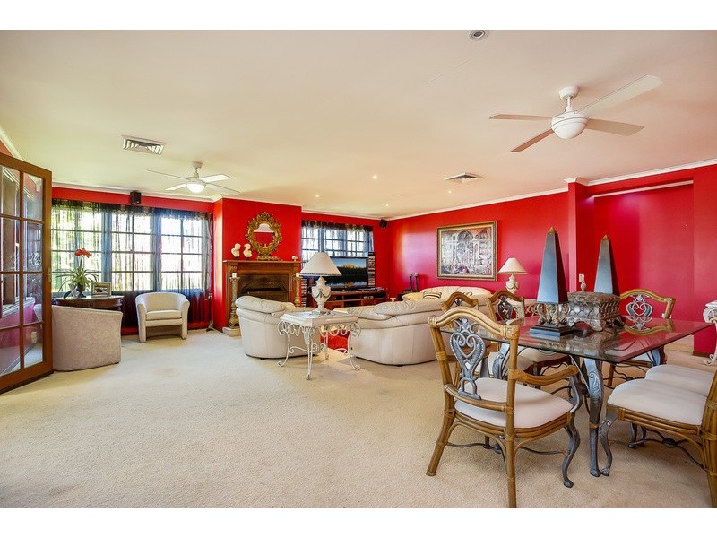 42 Reed Street, Ashmore QLD 4214