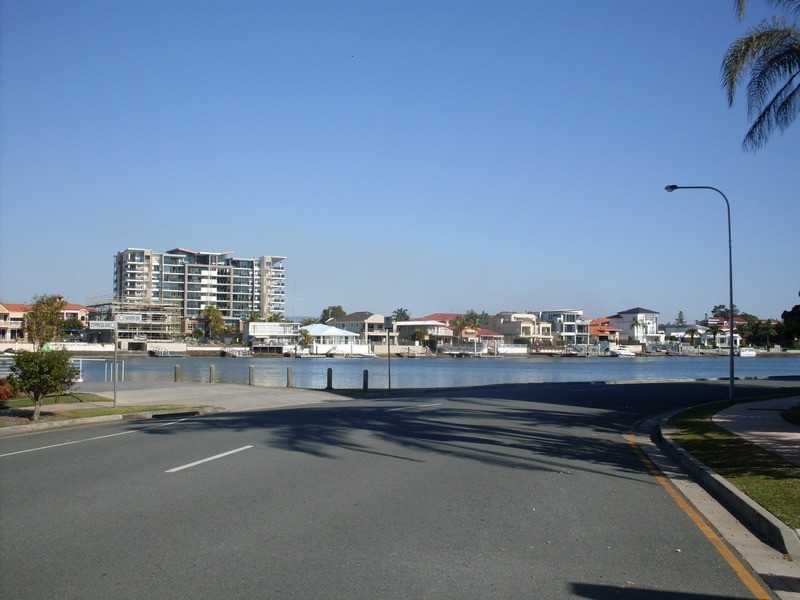 43 Cypress  Avenue, Surfers Paradise QLD 4217