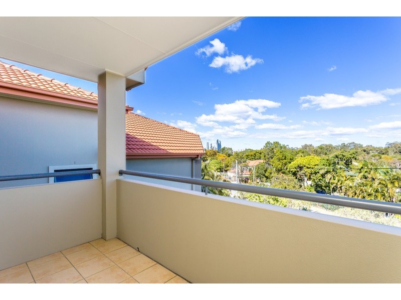 13/25 Chester Terrace, Southport QLD 4215