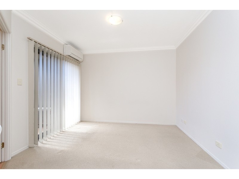 13/25 Chester Terrace, Southport QLD 4215