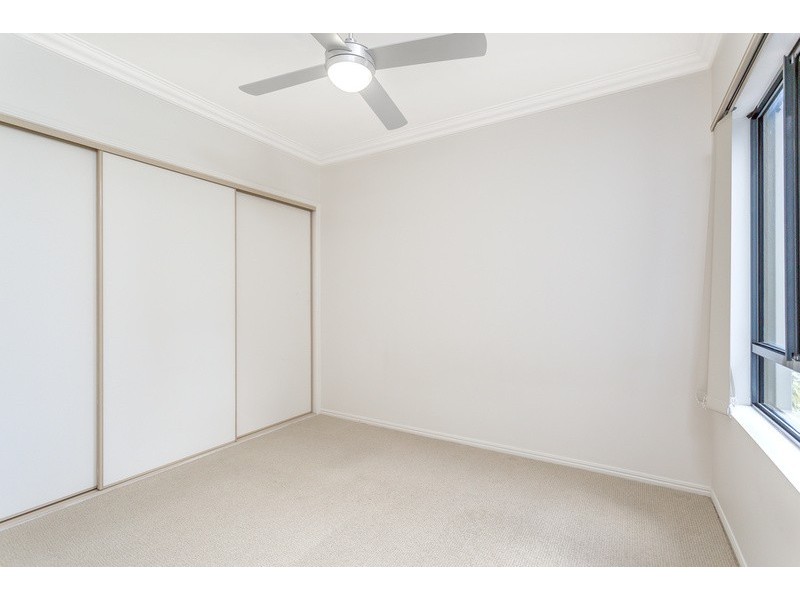 13/25 Chester Terrace, Southport QLD 4215