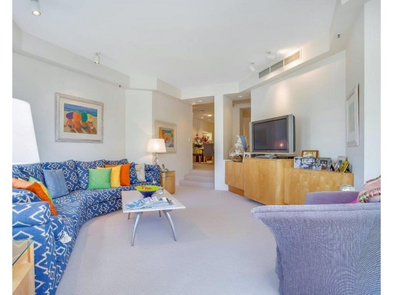 Pacific Mirage/135 Seaworld Drive, Surfers Paradise QLD 4217