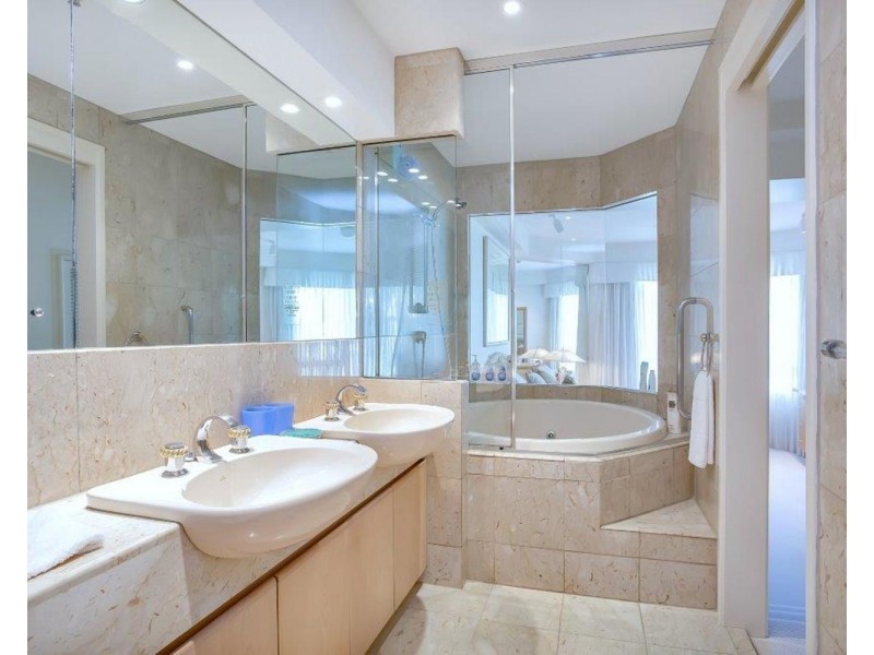 Pacific Mirage/135 Seaworld Drive, Surfers Paradise QLD 4217