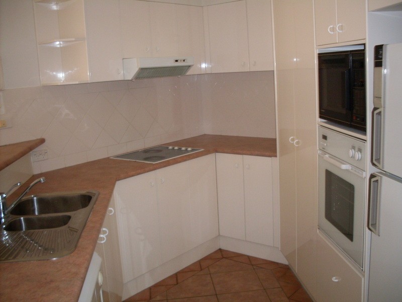 12 Tarcoola  Crescent, Surfers Paradise QLD 4217