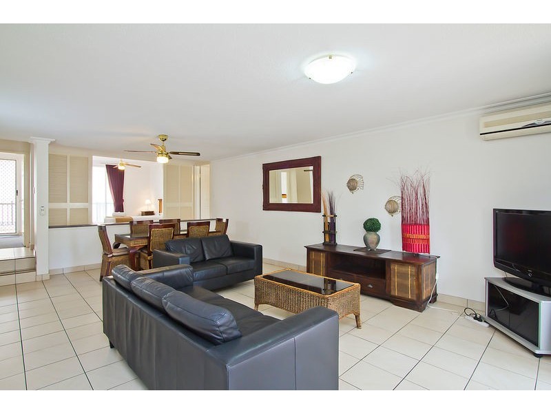 Villa De La Mer/4 Northcliffe  Terrace, Surfers Paradise QLD 4217