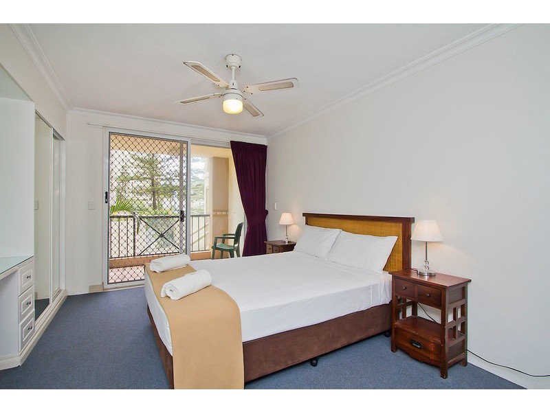 Villa De La Mer/4 Northcliffe  Terrace, Surfers Paradise QLD 4217