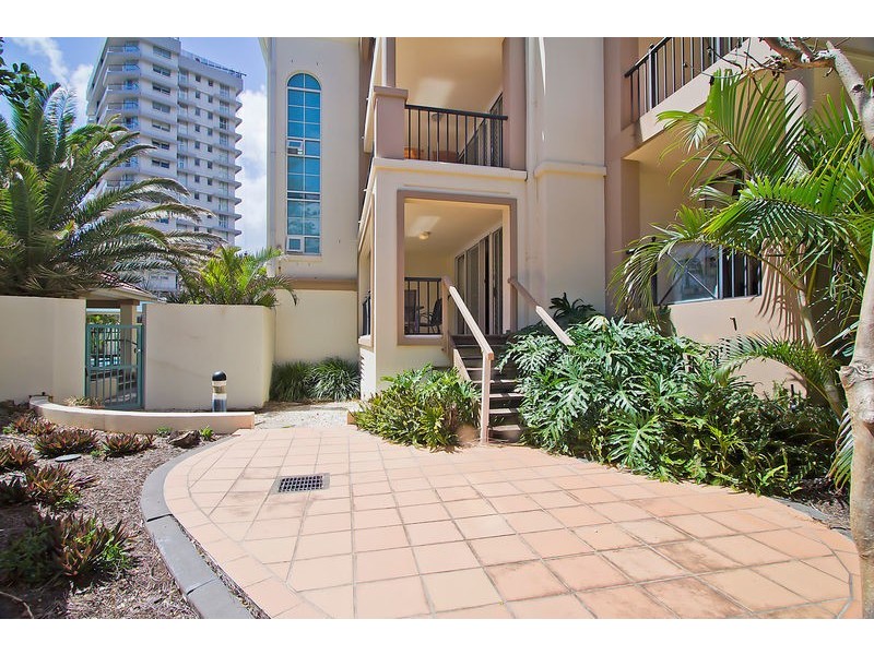 Villa De La Mer/4 Northcliffe  Terrace, Surfers Paradise QLD 4217