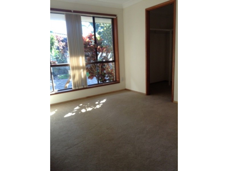 39 Platypus Avenue, Sorrento QLD 4217