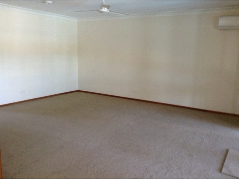 39 Platypus Avenue, Sorrento QLD 4217