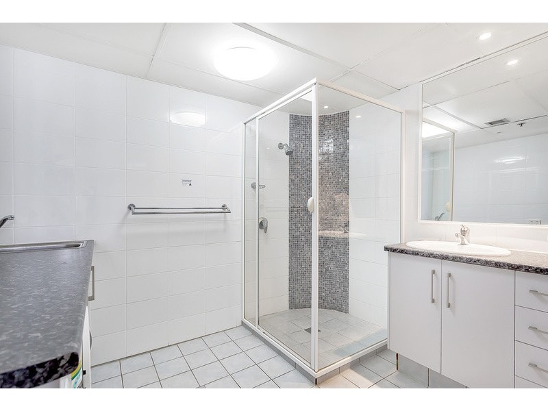 20 The Esplanade, Surfers Paradise QLD 4217