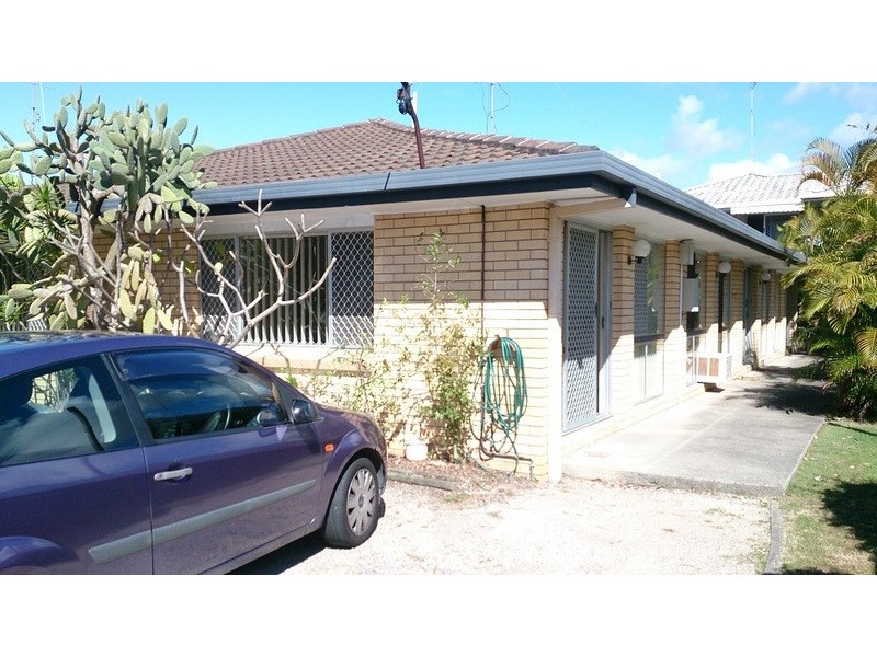 12 Parneno Street, Chevron Island QLD 4217