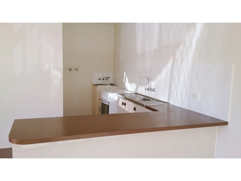 12 Parneno Street, Chevron Island QLD 4217