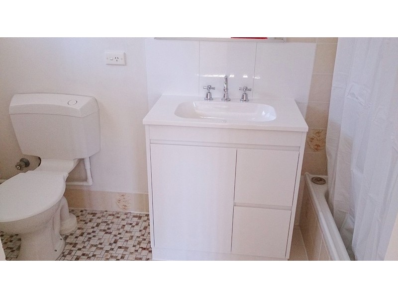 12 Parneno Street, Chevron Island QLD 4217