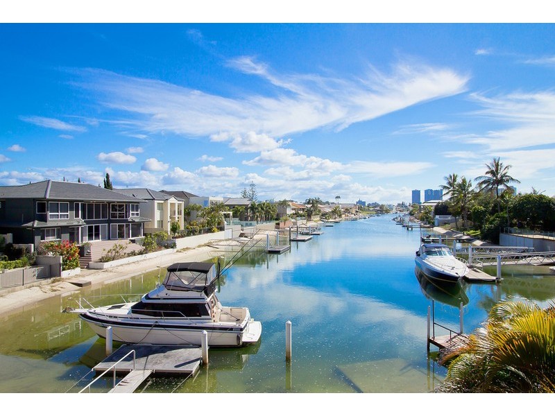 Paradise Waters QLD 4217