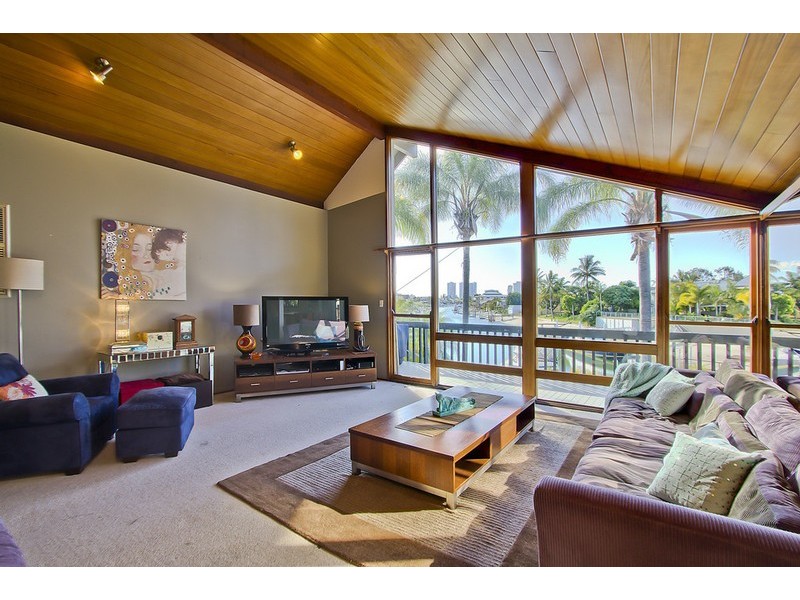 Paradise Waters QLD 4217