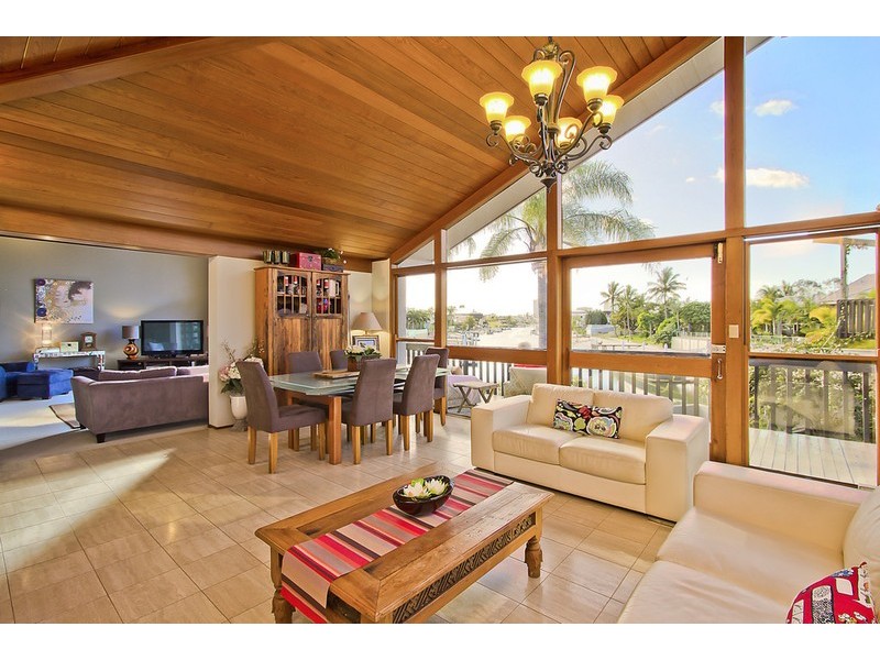 Paradise Waters QLD 4217